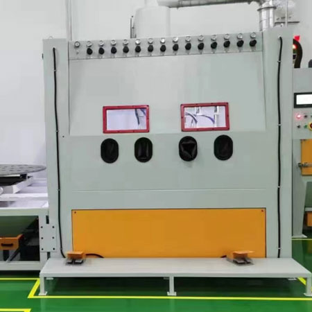 德宏高效生产，从箱体手动喷砂机开始，提升零部件质量